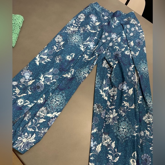 2 piece set, NWOT perfect for a tropical vacation - Picture 2 of 3